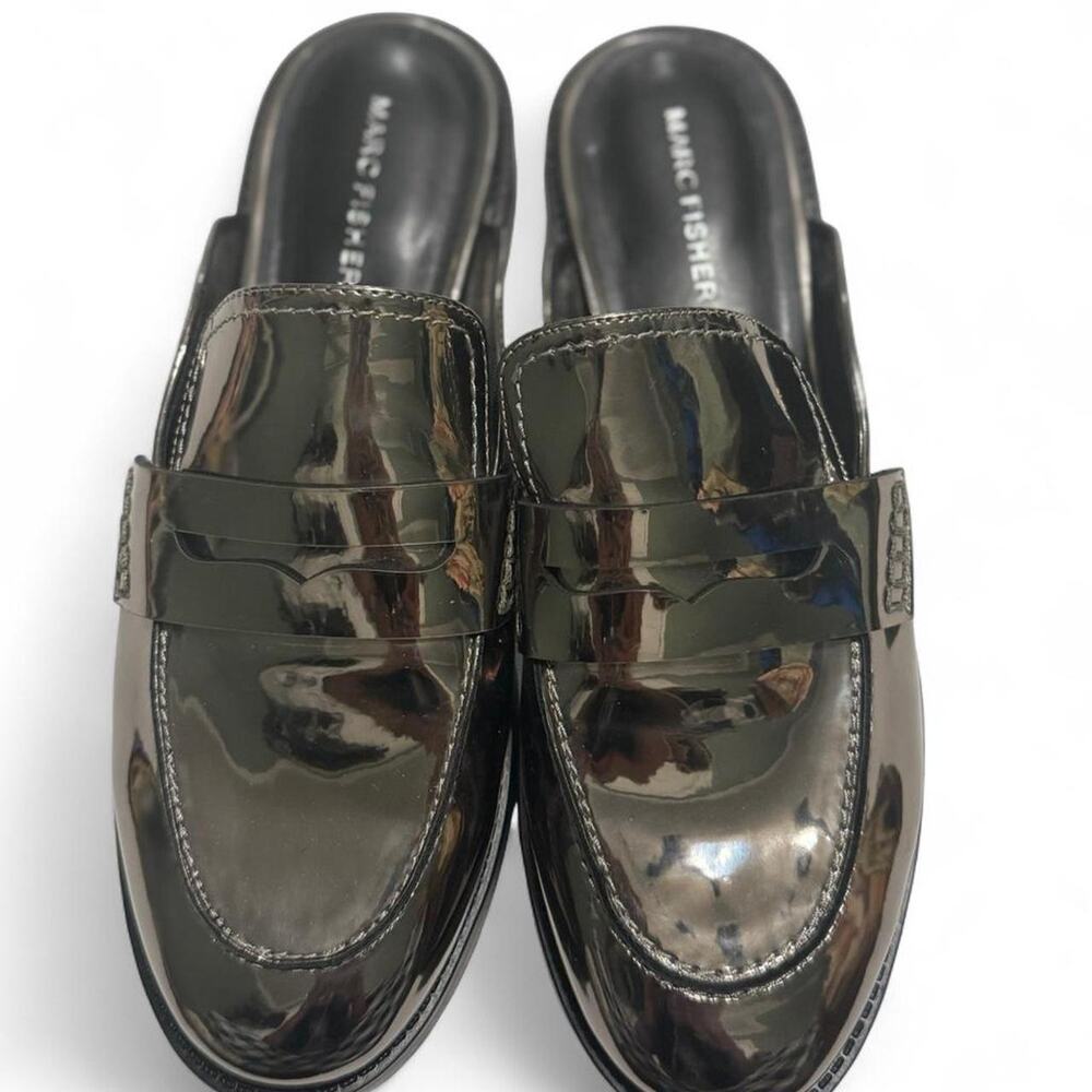 Y2k chic marc fisher metallic
